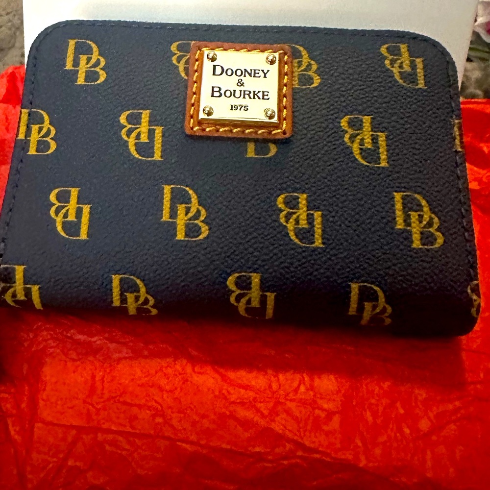 Dooney and Bourke purse